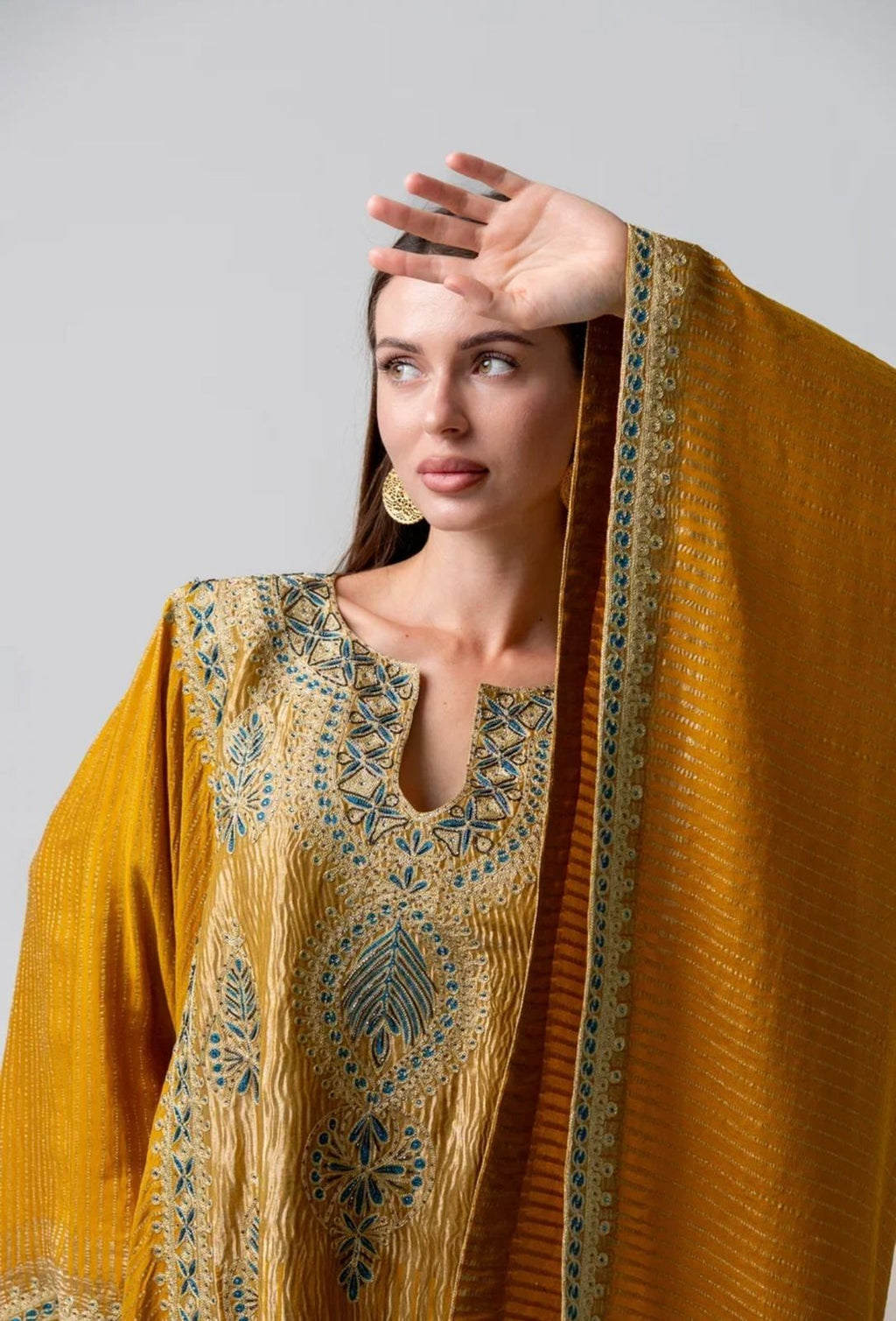 Gilded Sovereign Embroidered Thobe