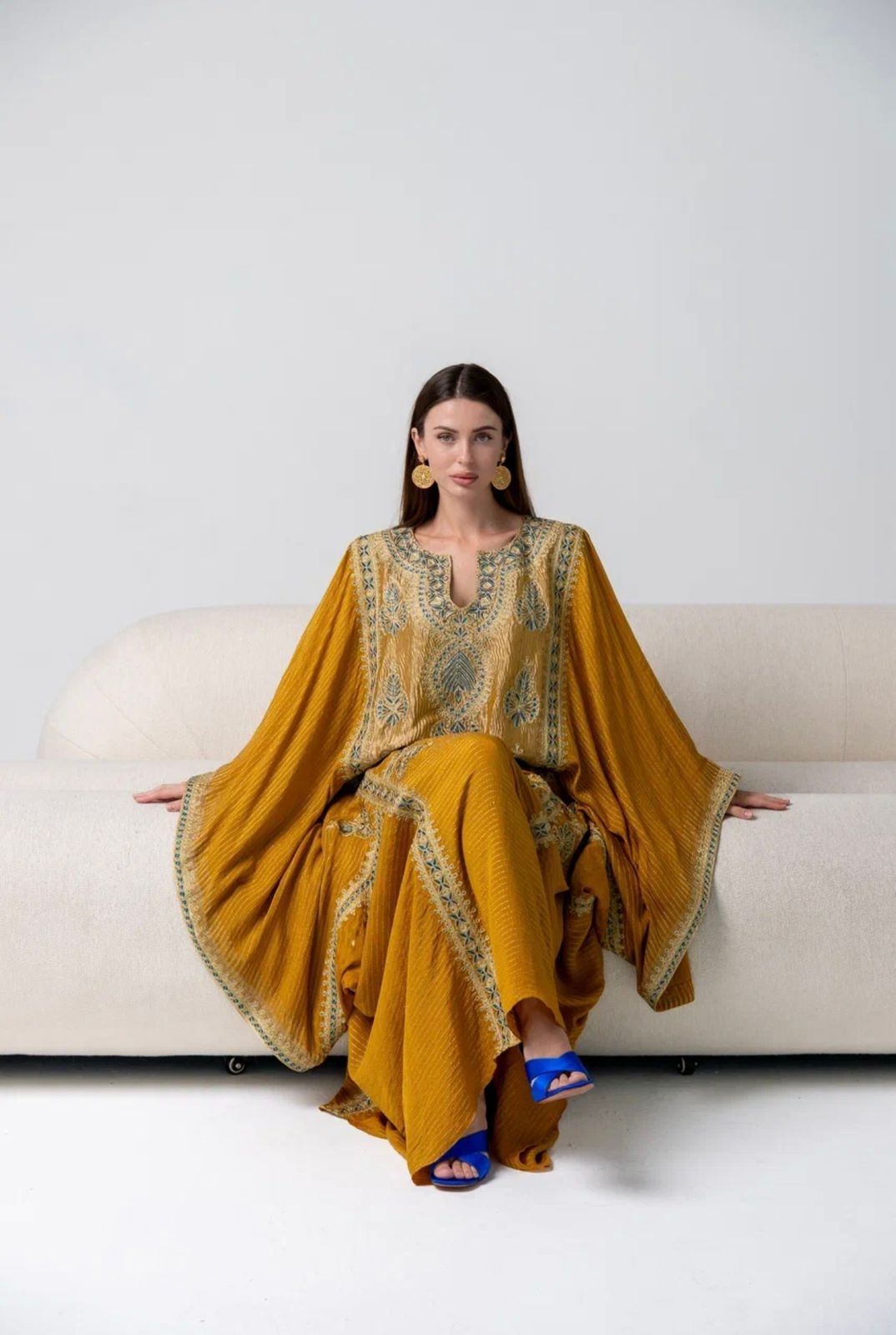 Gilded Sovereign Embroidered Thobe